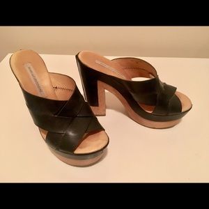 Diane Von Furstenberg block heel mules 7